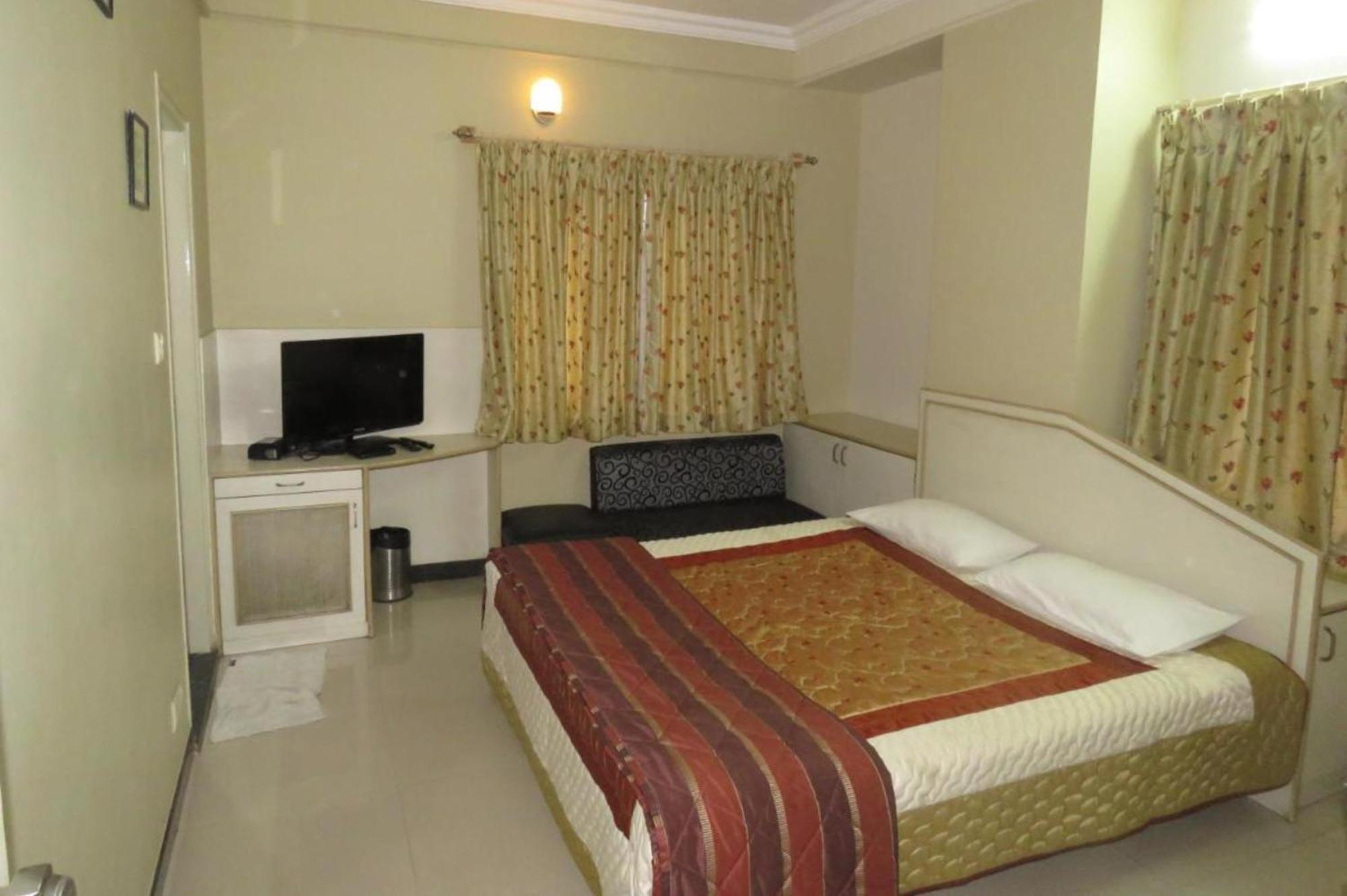 The Corporate Comforts Bangalore Exterior foto